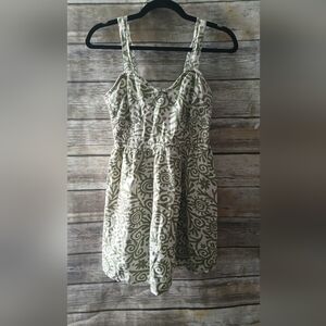 Chic Green and White Patterned Mini Dress